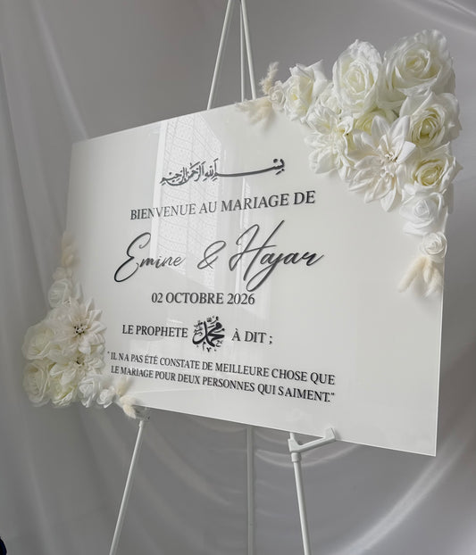 Panneau de bienvenue personnalisé en plexiglas | Modèle Amal ✨
