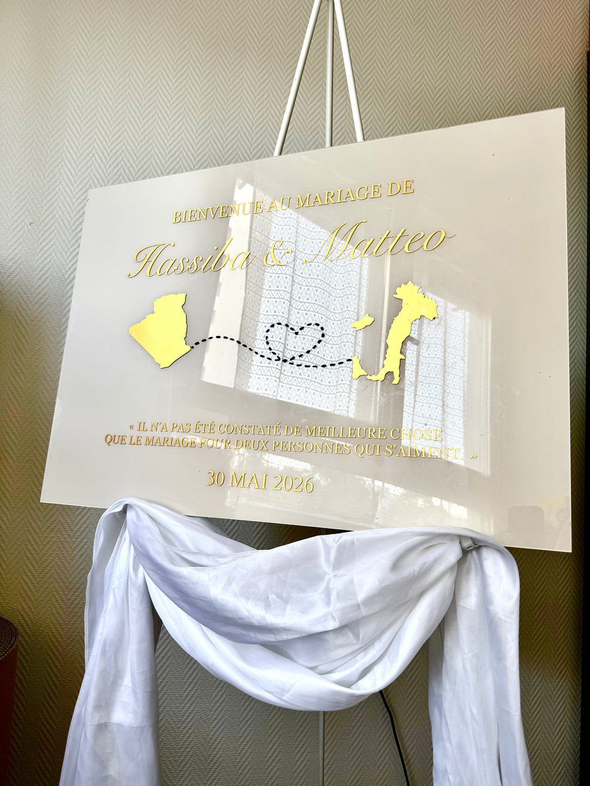 Panneau de bienvenue mariage en plexiglass | Modèle Wisal ✨