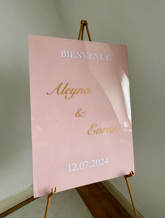 Panneau de bienvenue personnalisé en plexiglass | Modèle Farah ✨